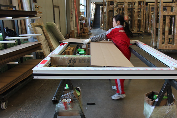 Packaging Protection for Aluminum Windows Shipment